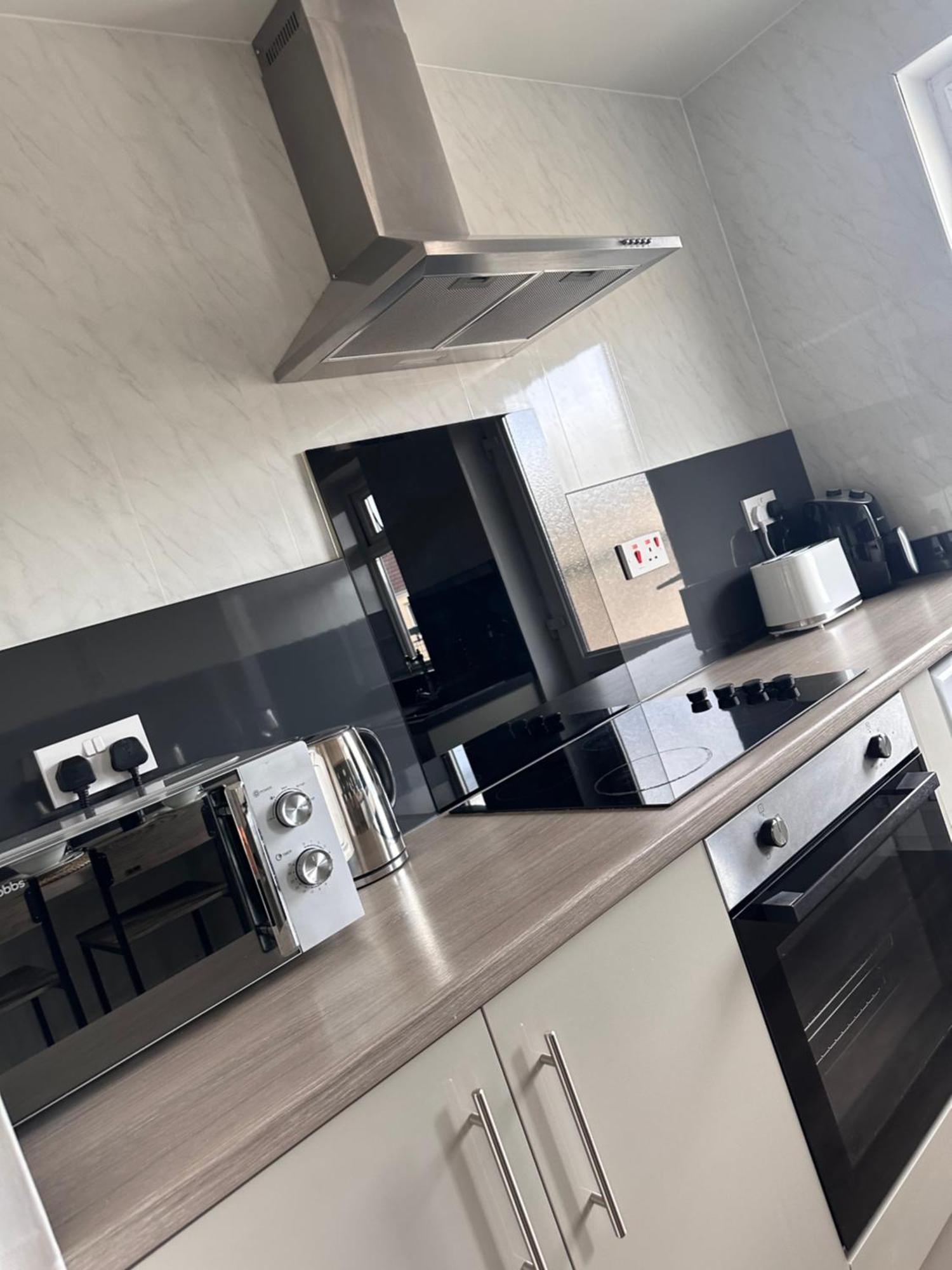 Ocean Village Marina 2 Bedroom Apartment With Balcony! Southampton Exteriör bild