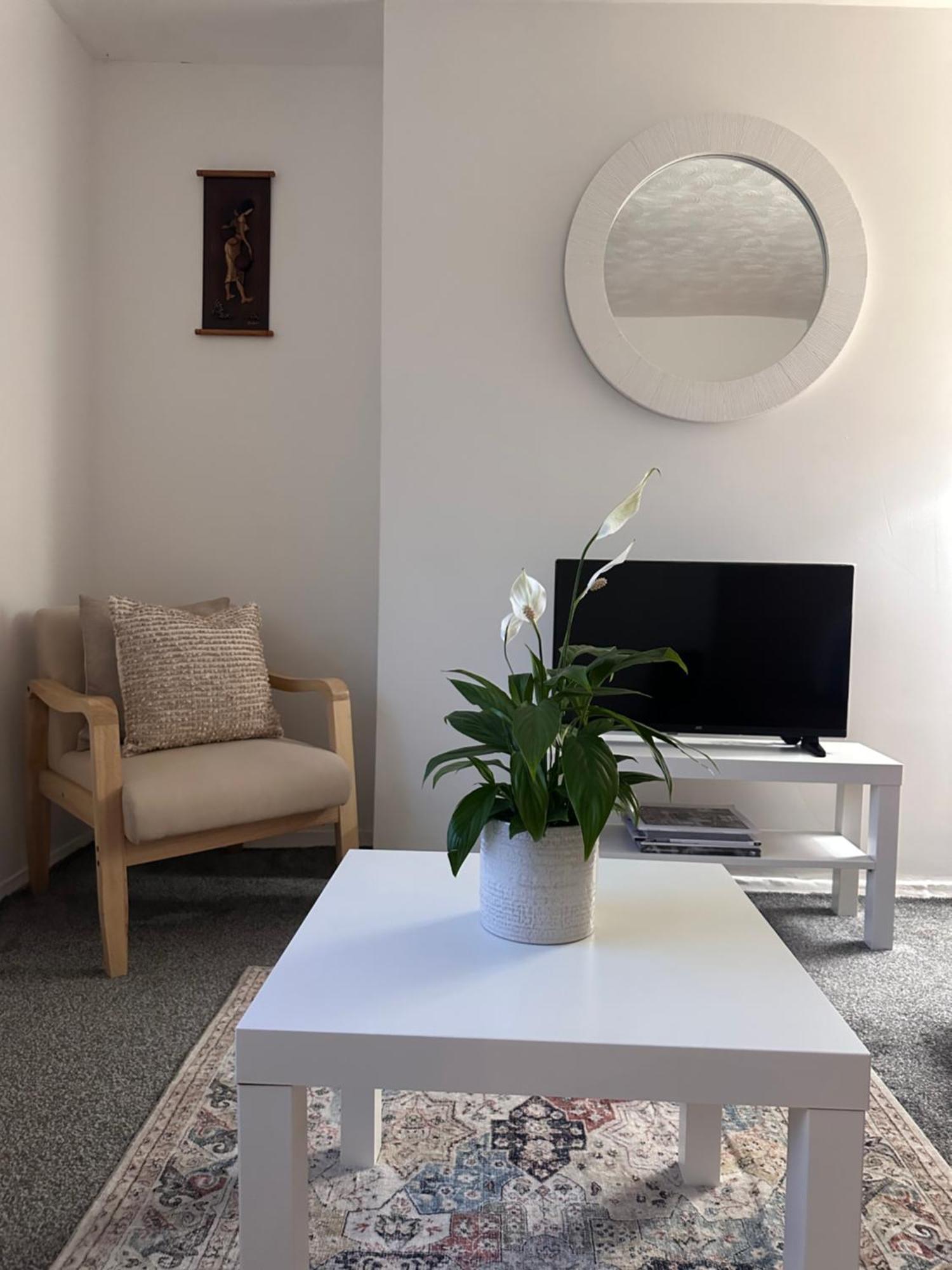 Ocean Village Marina 2 Bedroom Apartment With Balcony! Southampton Exteriör bild